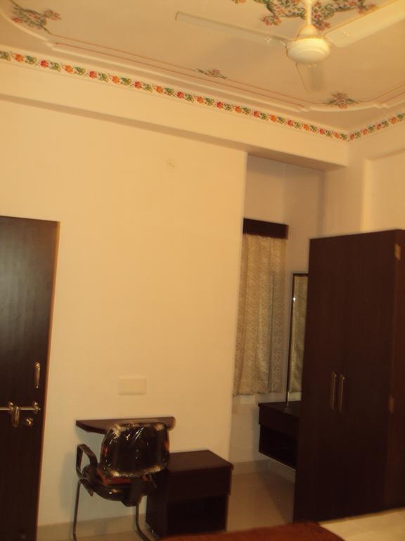 Mewar Avenue Guest House Удайпур Номер фото